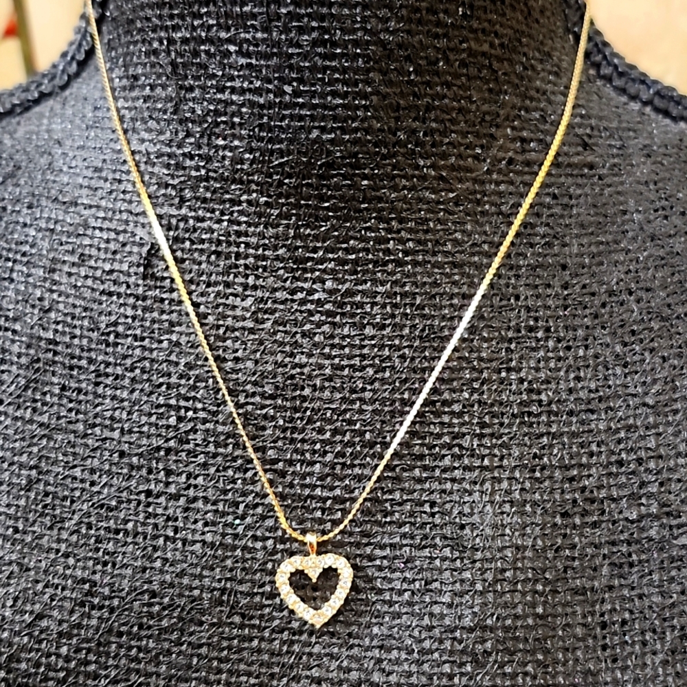 VINTAGE AVON GOLD RHINESTONE HEART PENDANT NECKLACE